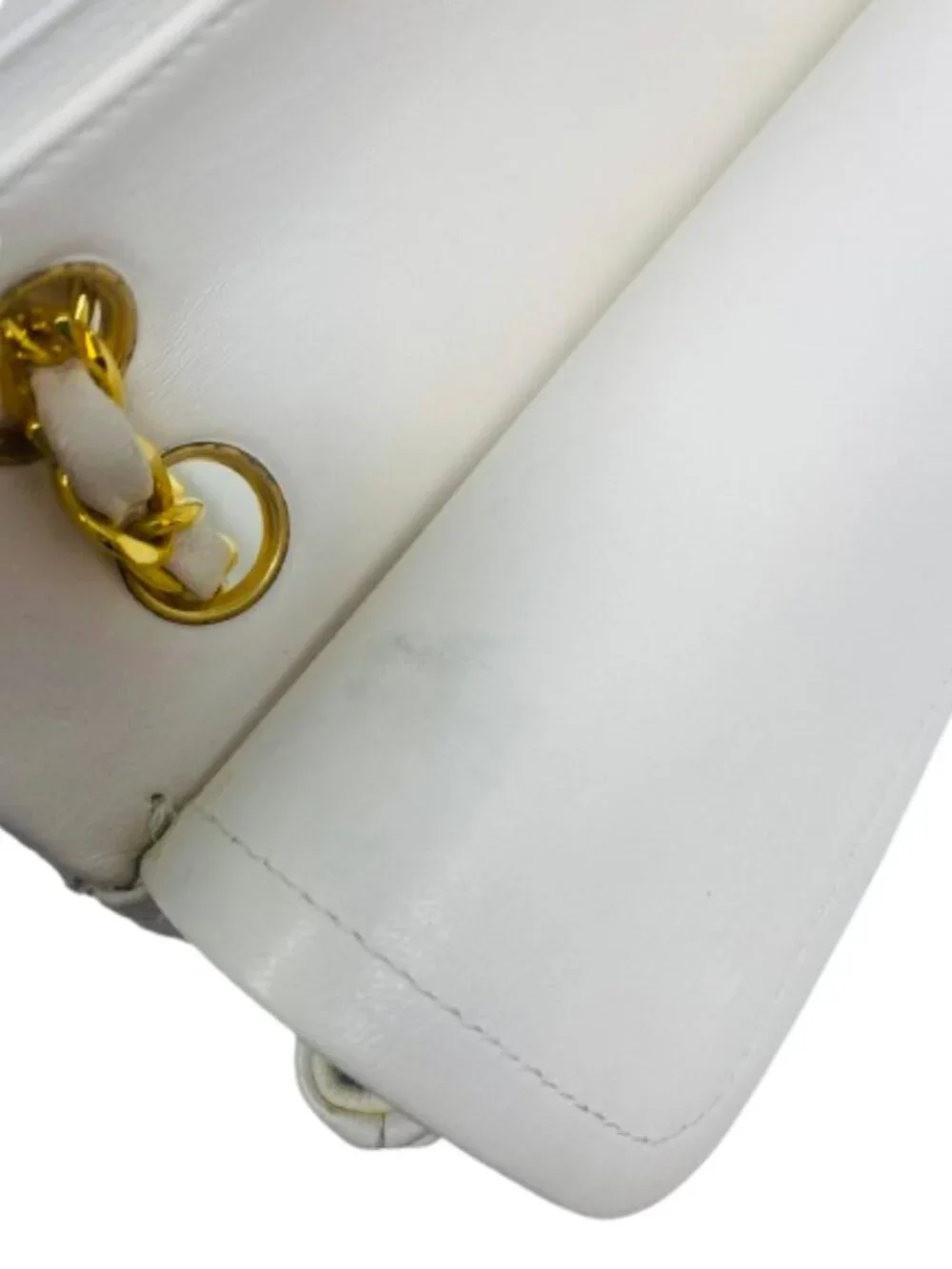 White Chanel Flap Bag Small Classic Flap White Lambskin Gold Hardware Vintage - Picture 13 of 15